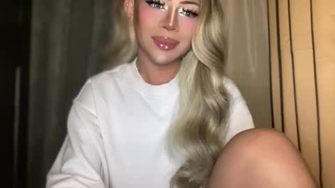 Snapshot of meetmehalfway888 chatting on 01-07-26, 04:15 GODDESS OF ALL GODDESSES online show from 01-07-26, 04:15