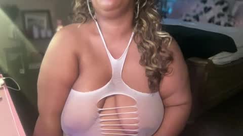 Southern Peach online show from 10-08-25, 03:37