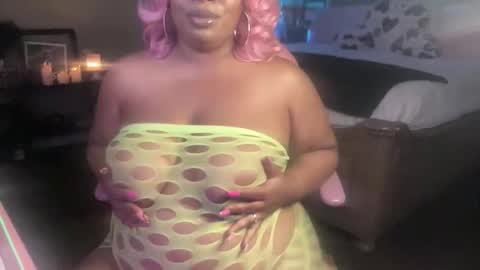 Southern Peach online show from 11-19-25, 03:50