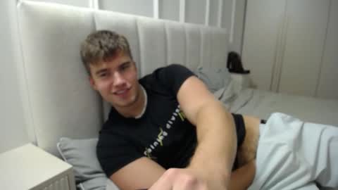 Max online show from 10-21-25, 09:26