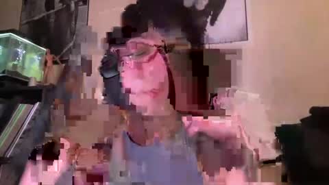 megan   white online show from 10-04-25, 10:41