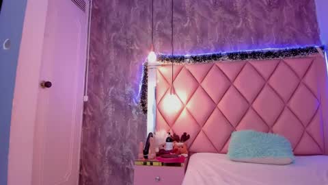 M E G A N online show from 12-22-24, 09:53