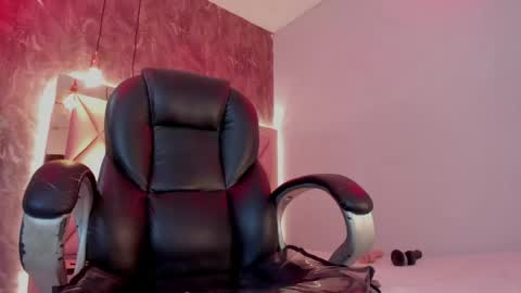 M E G A N online show from 05-13-26, 06:38