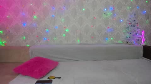 Helena Tuman online show from 12-26-24, 04:21