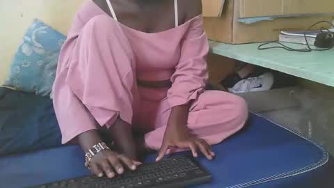 megan_bright2 online show from 02-05-26, 11:37