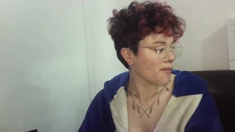 Megan and sophi online show from 02-02-25, 01:08