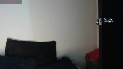 Megan and sophi online show from 10-06-25, 05:38