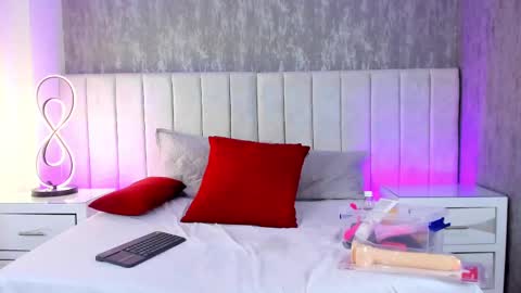 Carolina Paez online show from 02-18-25, 08:25