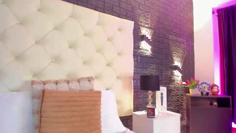     online show from 03-12-25, 02:45