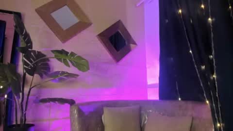     online show from 06-12-26, 11:53