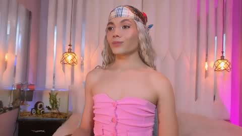 megan do santos online show from 06-04-26, 07:53