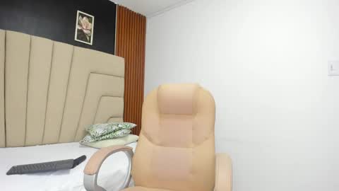 Snapshot of megan_hally chatting on 09-12-25, 11:54 Megan online show from 09-12-25, 11:54