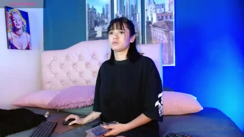 Snapshot of megan_lr chatting on 05-05-26, 02:03 Valentina online show from 05-05-26, 02:03