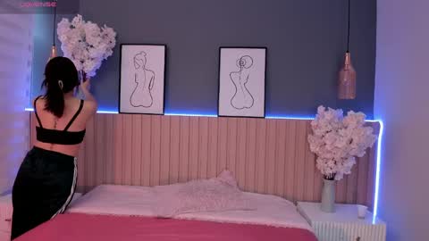     online show from 02-11-25, 12:05