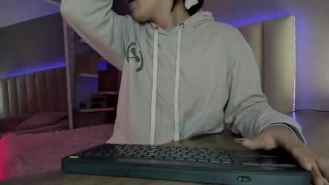     online show from 03-02-25, 11:39