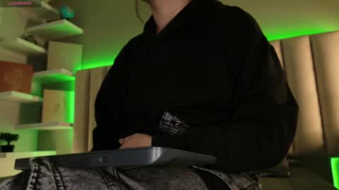     online show from 09-18-25, 12:07