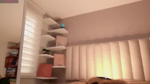     online show from 10-09-25, 12:14