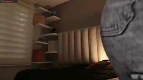     online show from 11-17-25, 12:00