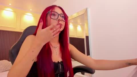 M E G A N  online show from 06-23-26, 07:45