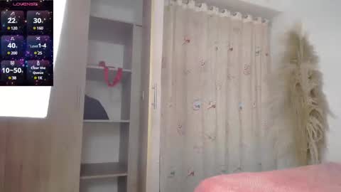 Snapshot of megan_sr03 chatting on 02-01-25, 03:39 Megan online show from 02-01-25, 03:39