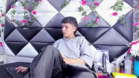 megan_thompsonn_ online show from 11-27-25, 02:13