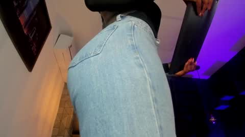 Megan online show from 01-05-25, 04:06