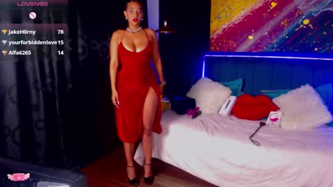 M E G A N   online show from 12-22-24, 07:54