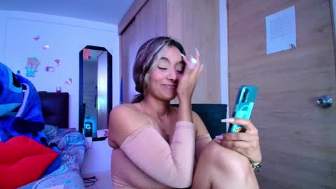 Snapshot of meganadriels96 chatting on 03-05-26, 09:44 M E G A N online show from 03-05-26, 09:44