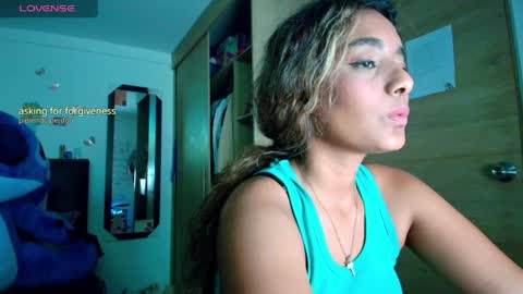 M E G A N   online show from 04-28-26, 02:27