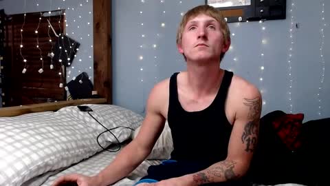 Snapshot of meganandeddie6715 chatting on 12-05-24, 05:37 eddie and megan online show from 12-05-24, 05:37