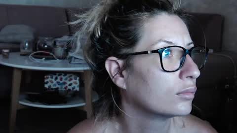 Megan online show from 08-04-26, 06:32