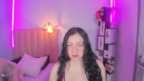 Snapshot of megancero chatting on 01-08-25, 12:15 Megan online show from 01-08-25, 12:15