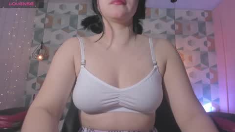 Snapshot of megancero chatting on 03-11-25, 12:39 Megan online show from 03-11-25, 12:39