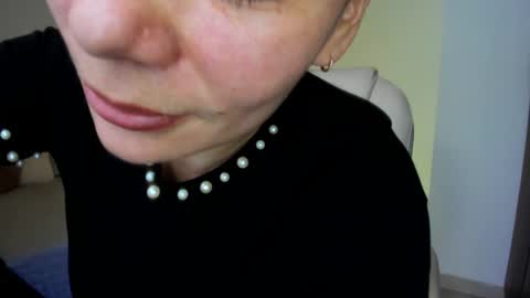 Megan M online show from 02-08-25, 04:04
