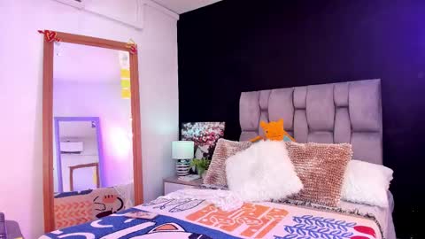 Emma Cyrus online show from 03-12-26, 11:00