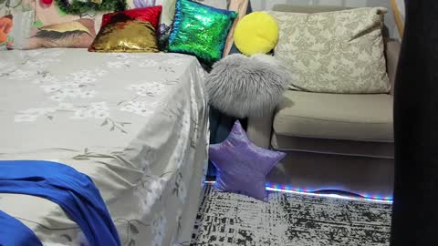 Nicki--------- Welcome to my Room online show from 01-06-25, 08:03