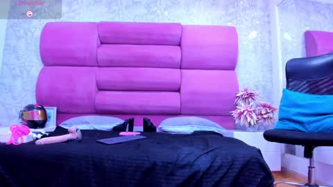 MeganFOXXI  online show from 02-07-25, 11:45