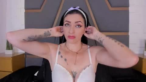 Megan Hofman online show from 09-20-25, 11:33