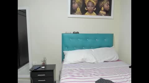 megan        online show from 09-30-25, 02:38