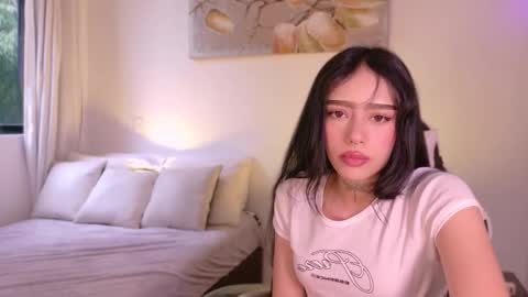 Snapshot of meganlake chatting on 02-19-26, 09:00 megan lake online show from 02-19-26, 09:00