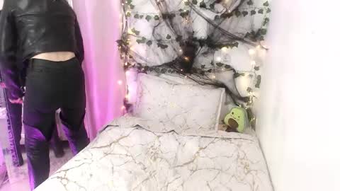 Snapshot of meganlk chatting on 10-20-25, 11:05 MEGAN online show from 10-20-25, 11:05