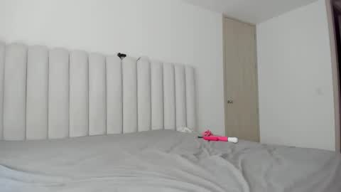 Snapshot of meganmir1 chatting on 02-26-26, 05:45 meganmir1 online show from 02-26-26, 05:45