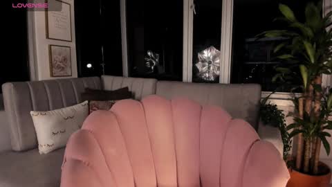 Mara online show from 02-19-25, 10:12