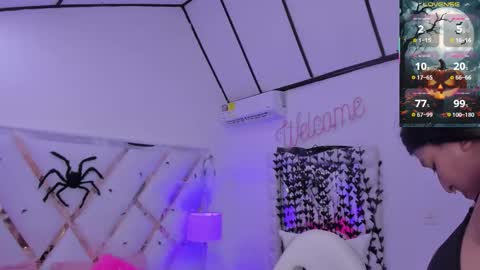 Snapshot of megann__up chatting on 10-19-25, 07:58 Megan online show from 10-19-25, 07:58