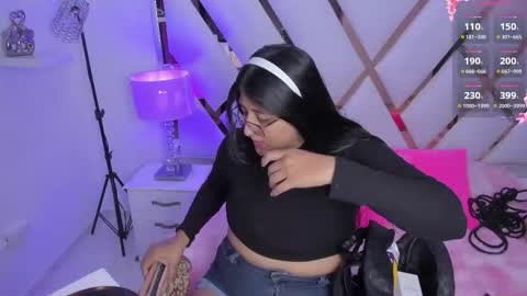 Snapshot of megann__up chatting on 11-16-25, 03:23 Megan online show from 11-16-25, 03:23