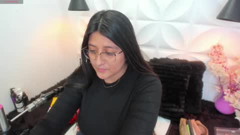 Snapshot of megann__up chatting on 02-08-26, 03:32 Megan online show from 02-08-26, 03:32