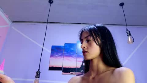 Megann Noa  online show from 10-28-25, 07:27