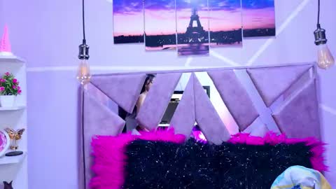 Megann Noa  online show from 11-11-25, 07:25