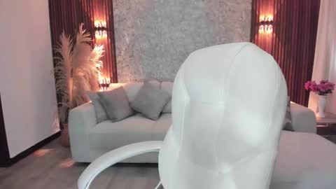 Megan  online show from 12-18-25, 07:42