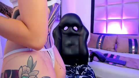 Snapshot of meganpresleyy chatting on 04-30-26, 02:34 Megan Presley online show from 04-30-26, 02:34